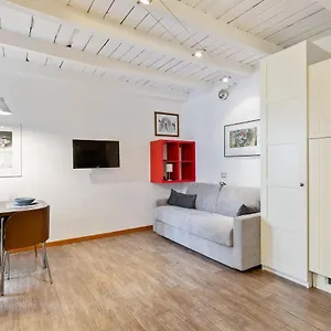  Appartamento Joivy Beautiful For 2 Near Sempione Park Italia